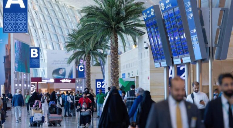 في إنجاز سعودي جديد: مطار الملك عبدالعزيز الدولي يحقق رقمًا قياسيًا بوصول عدد المسافرين إلى 53.4 مليون