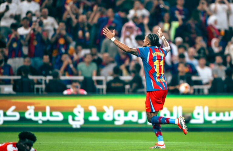 برشلونة يسحق أتلتيك بلباو 5-0 ويقترب من نهائي كأس السوبر الإسباني