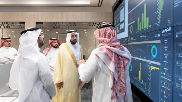 تدشين المركز الهندسي الذكي للقيادة والتحكم بالمسجد النبوي: تعزيز كفاءة التشغيل وخدمة ضيوف الرحمن