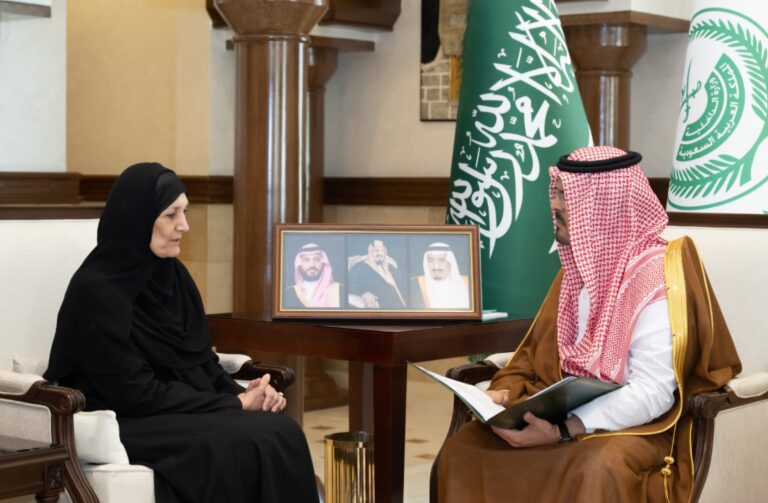 سمو نائب أمير منطقة مكة يستقبل مؤسسة مشروع البيضاء للإسكان