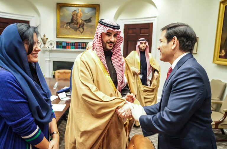 وزير الدفاع السعودي، سمو الأمير خالد بن سلمان، يلتقي كبار المسؤولين الأمريكيين لتعزيز الشراكة السعودية الأمريكية