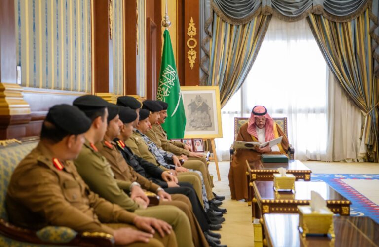 نائب أمير منطقة المدينة المنورة يشيد بدور الجهات الأمنية في تأمين المسجد النبوي