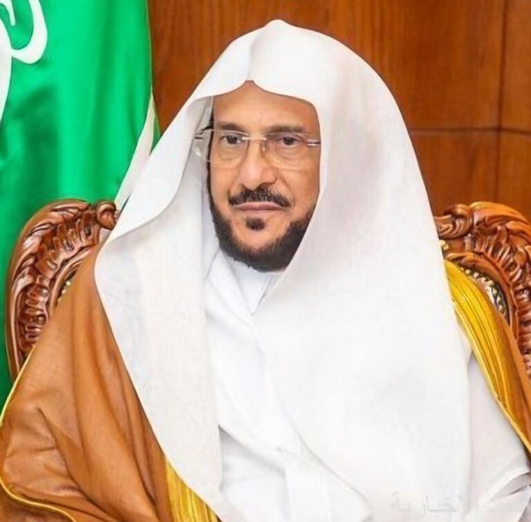 معالي وزير الشؤون الإسلامية يوجه خطباء الجوامع بتخصيص خطبة الجمعة للحديث عن الأمن والطمأنينة
