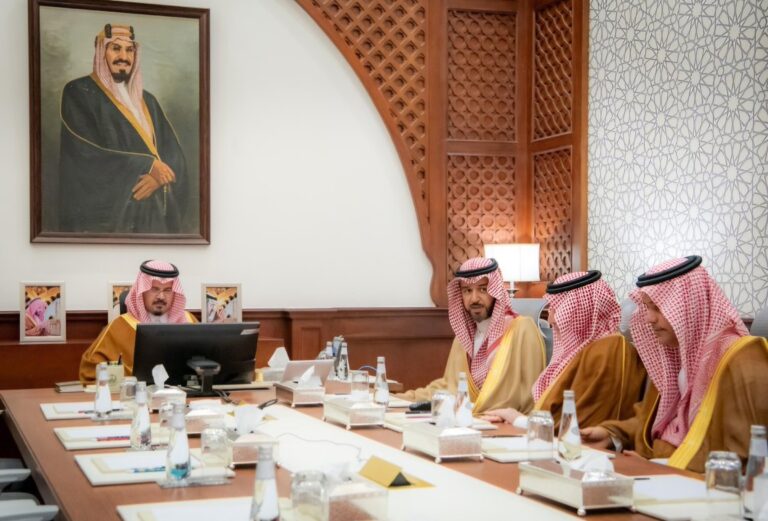 سمو أمير منطقة المدينة المنورة يستعرض مبادرات “موهبة”