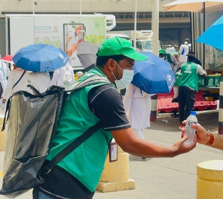 بروح العطاء والتكامل.. مداد تواصل جهودها لخدمة الحجاج
